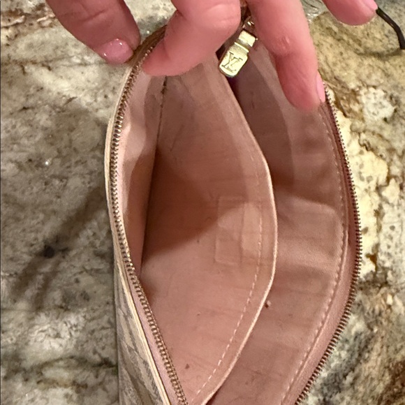 Louis Vuitton Damier Azur Wristlet Clutch - Picture 8 of 15